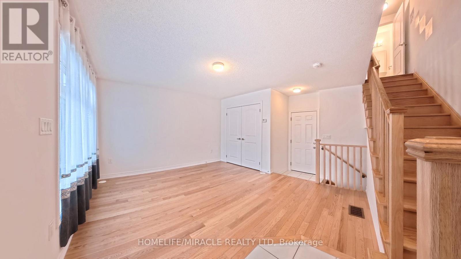 59 Sorbara Way, Whitby, Ontario L1M 0M4 - Photo 7 - E12595164