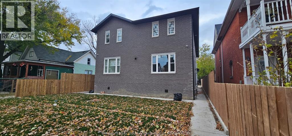 536 CARON AVE UNIT B, windsor, Ontario