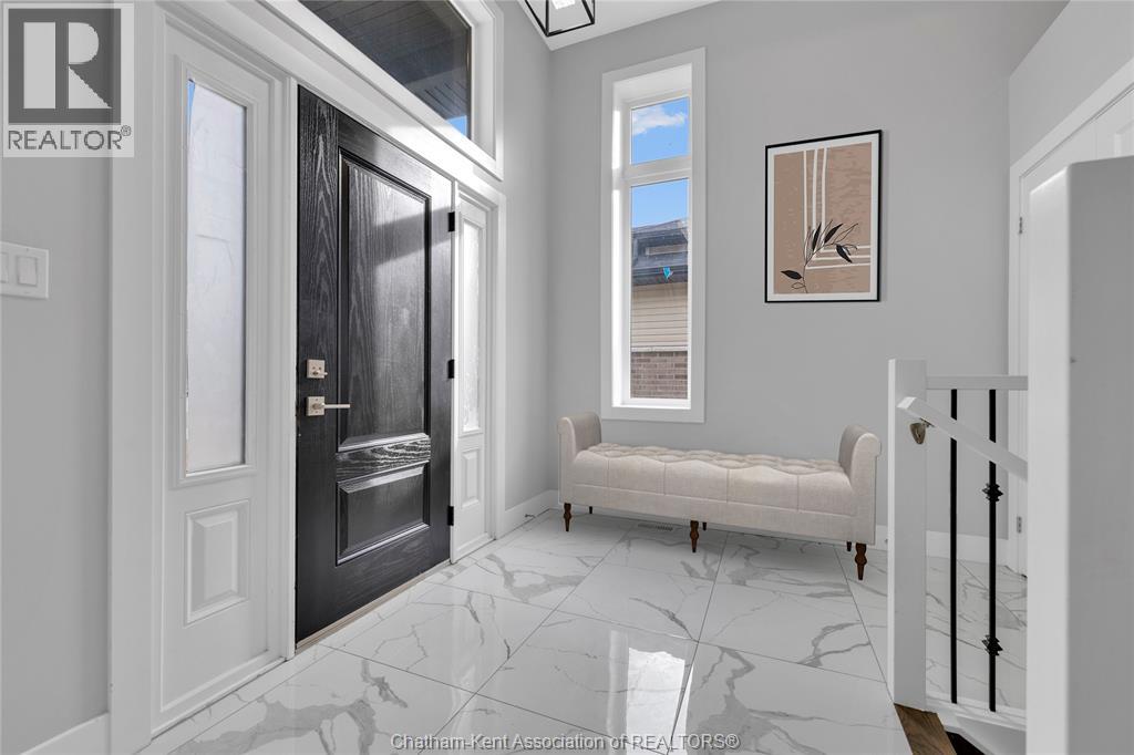 794 Keil Drive South, Chatham, Ontario  N7M 0T4 - Photo 4 - 25030762