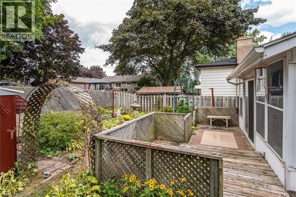 153 Pinedale Drive, Kitchener, Ontario  N2E 1K2 - Photo 4 - 40784259