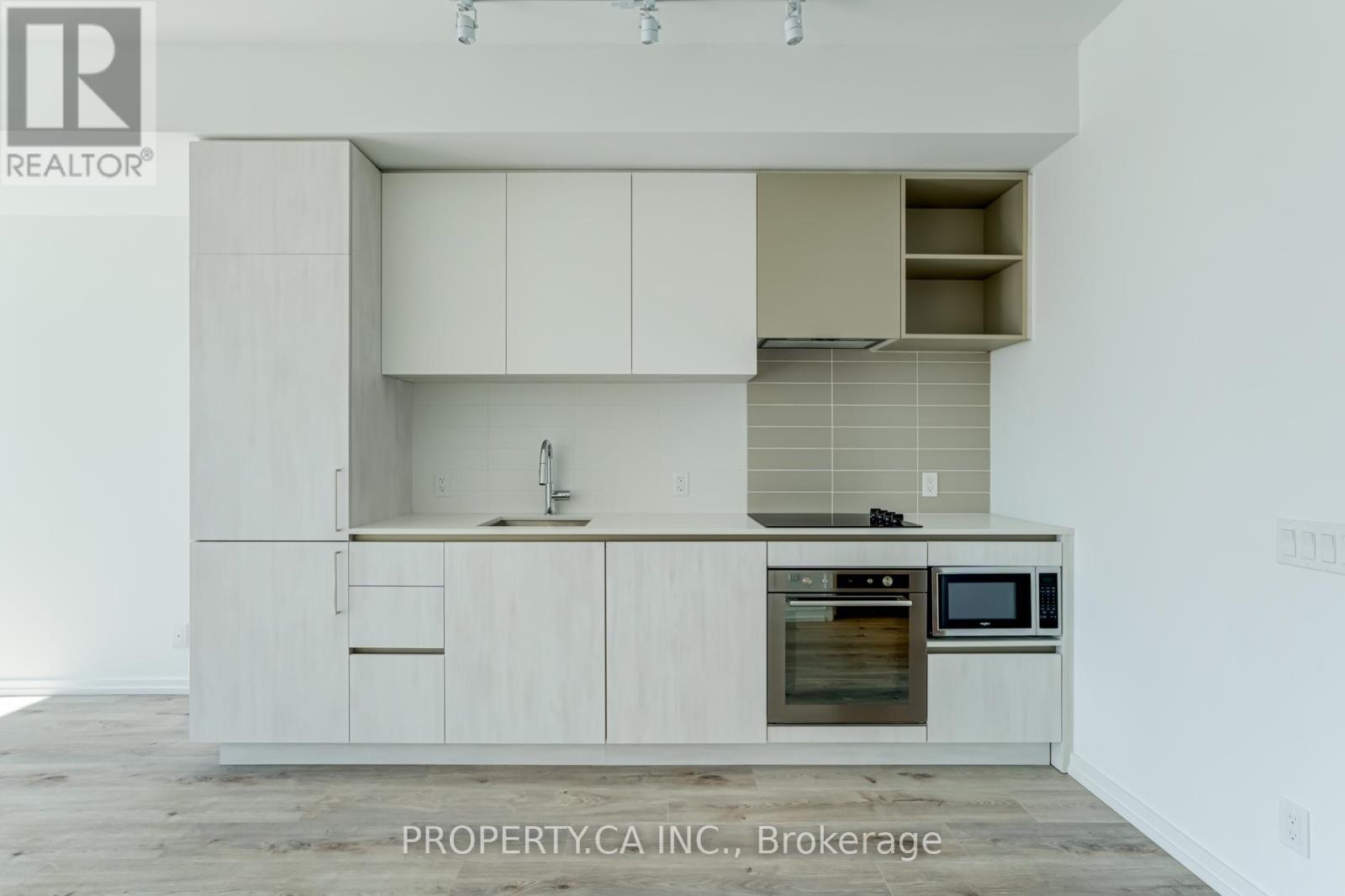 2107 - 1000 Portage Parkway, Vaughan, Ontario L4K 0L1 - Photo 3 - N12595120