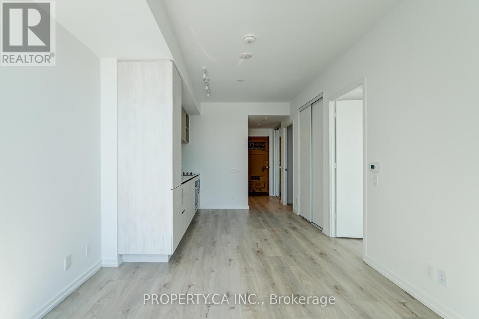 2107 - 1000 Portage Parkway, Vaughan, Ontario L4K 0L1 - Photo 9 - N12595120