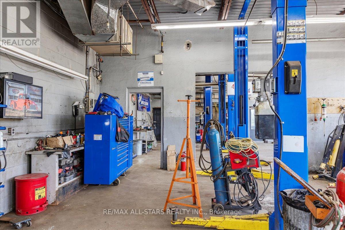 14806 Woodbine Avenue, Whitchurch-Stouffville, Ontario L4A 2C9 - Photo 23 - N12595170