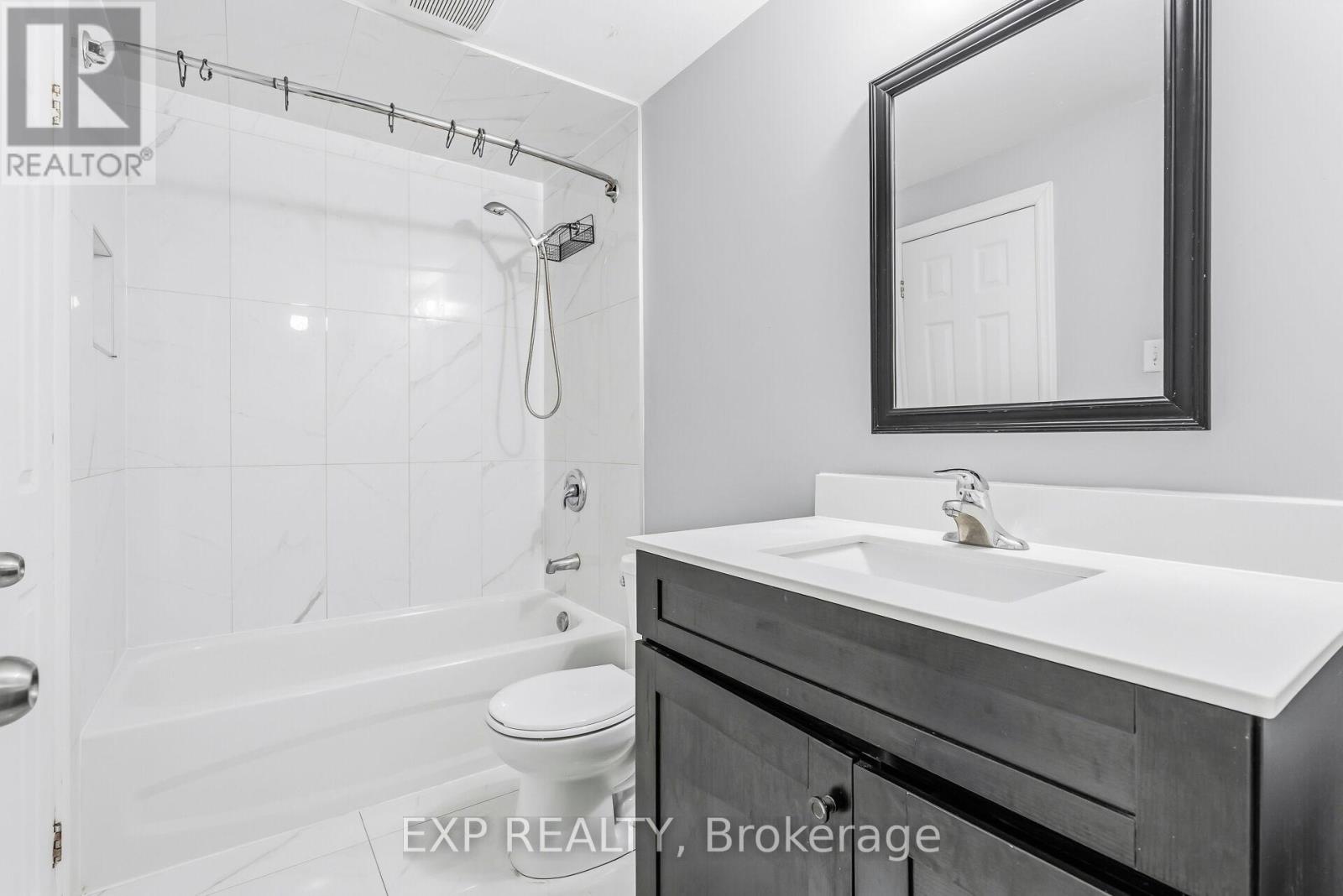 35 Mccallum Court, Brampton, Ontario  L6W 3M3 - Photo 27 - W12595026