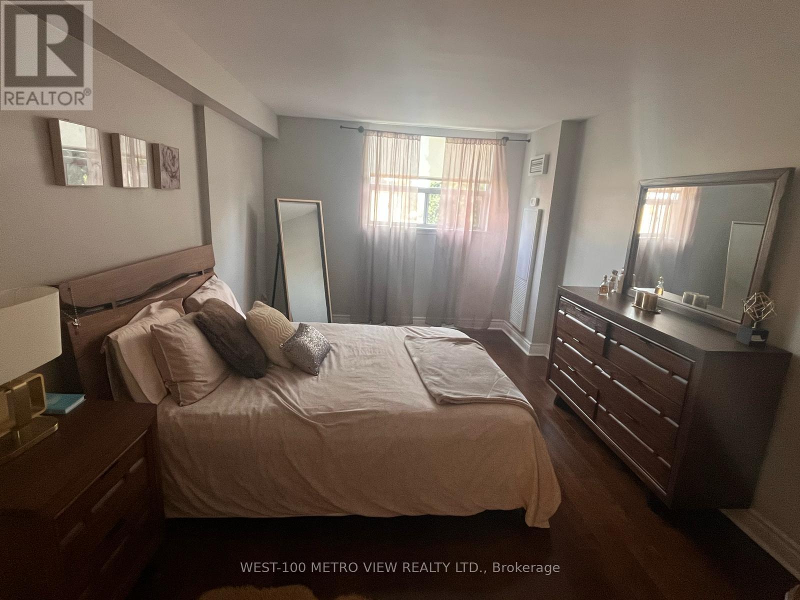 202 - 1415 Ghent Avenue, Burlington, Ontario  L7S 1X4 - Photo 11 - W12595040