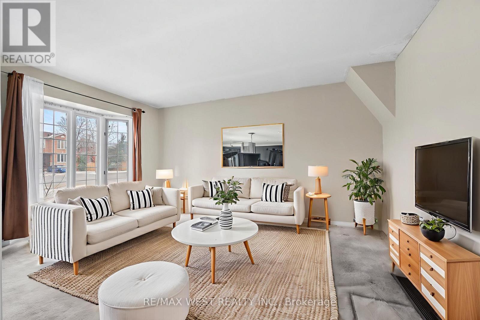 365 Bud Gregory Boulevard, Mississauga, Ontario  L4Z 2P9 - Photo 2 - W12595078