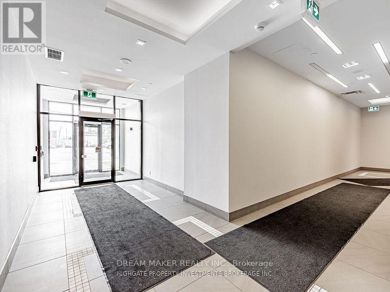 16 Mcadam Avenue, Toronto, Ontario  M6A 1S5 - Photo 3 - W12595088