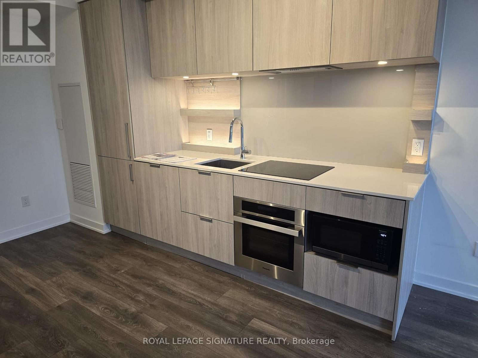 507 - 28 Ann Street, Mississauga, Ontario  L5G 0E1 - Photo 4 - W12595154