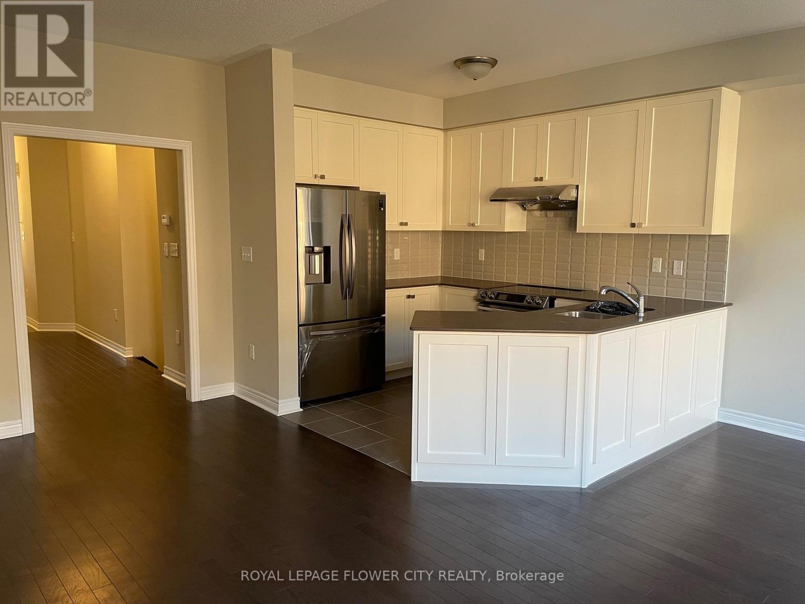 51 Pearman Crescent N, Brampton, Ontario  L7A 0A7 - Photo 4 - W12595158