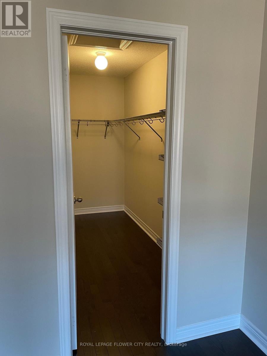 51 Pearman Crescent N, Brampton, Ontario  L7A 0A7 - Photo 6 - W12595158