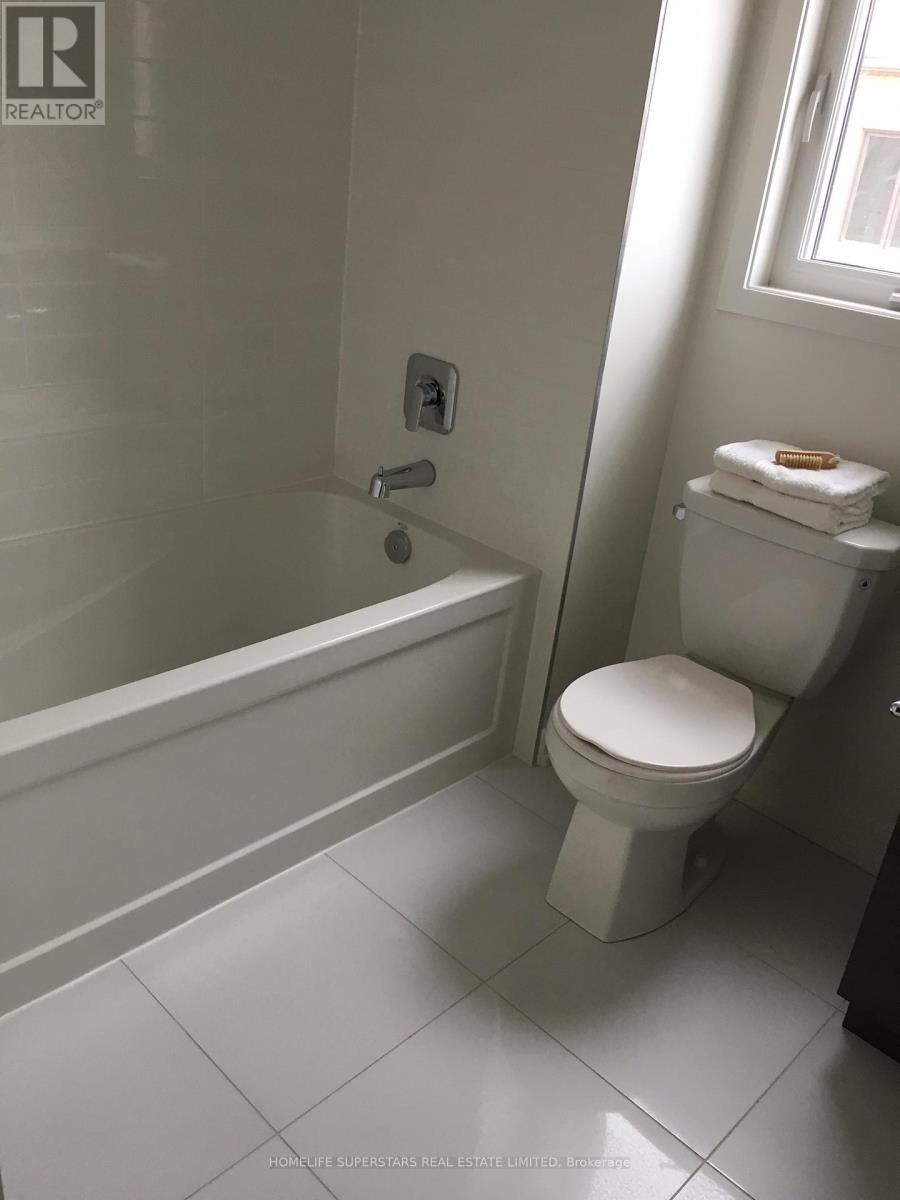 191 Squire Crescent, Oakville, Ontario  L4H 7C3 - Photo 6 - W12595168