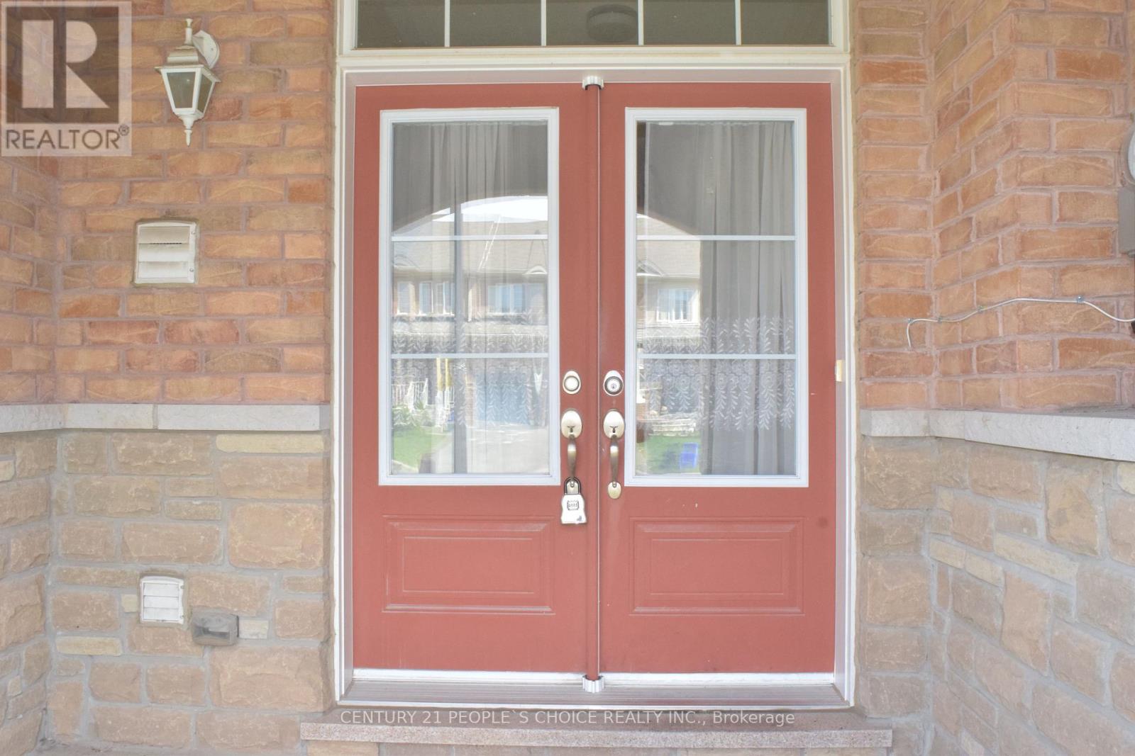 20 Munch Place, Milton, Ontario  L9T 8K6 - Photo 2 - W12595182