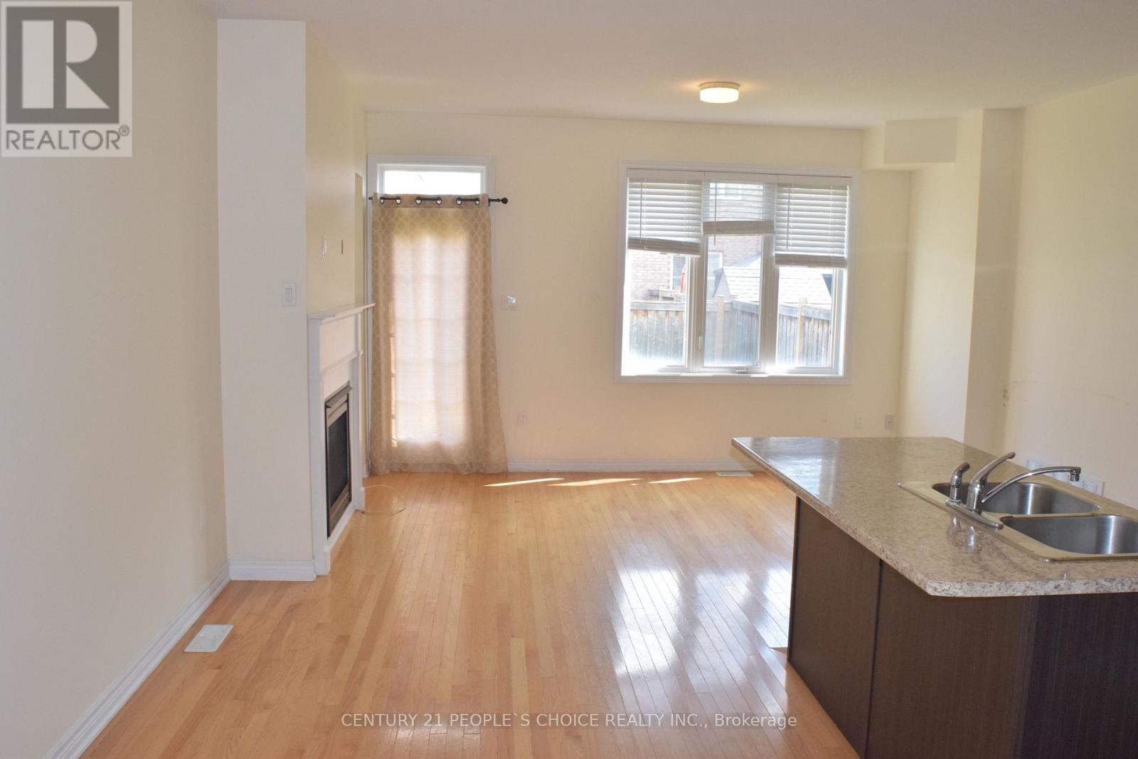 20 Munch Place, Milton, Ontario  L9T 8K6 - Photo 4 - W12595182