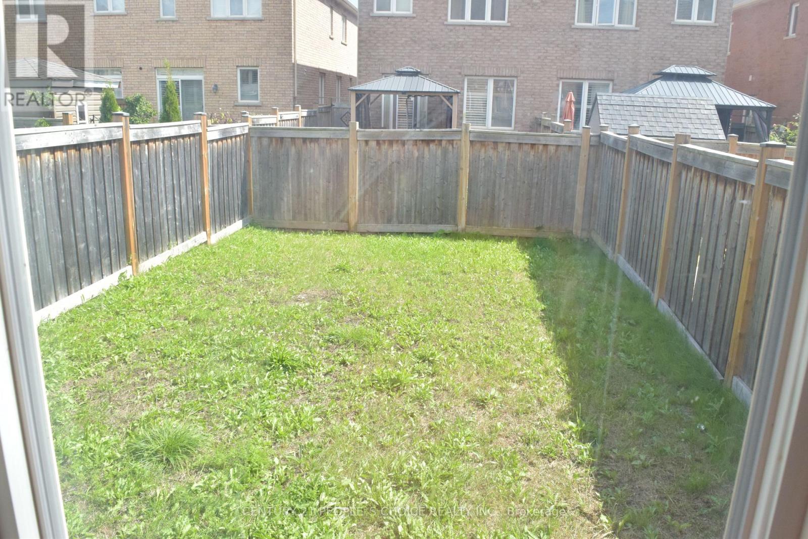 20 Munch Place, Milton, Ontario  L9T 8K6 - Photo 8 - W12595182