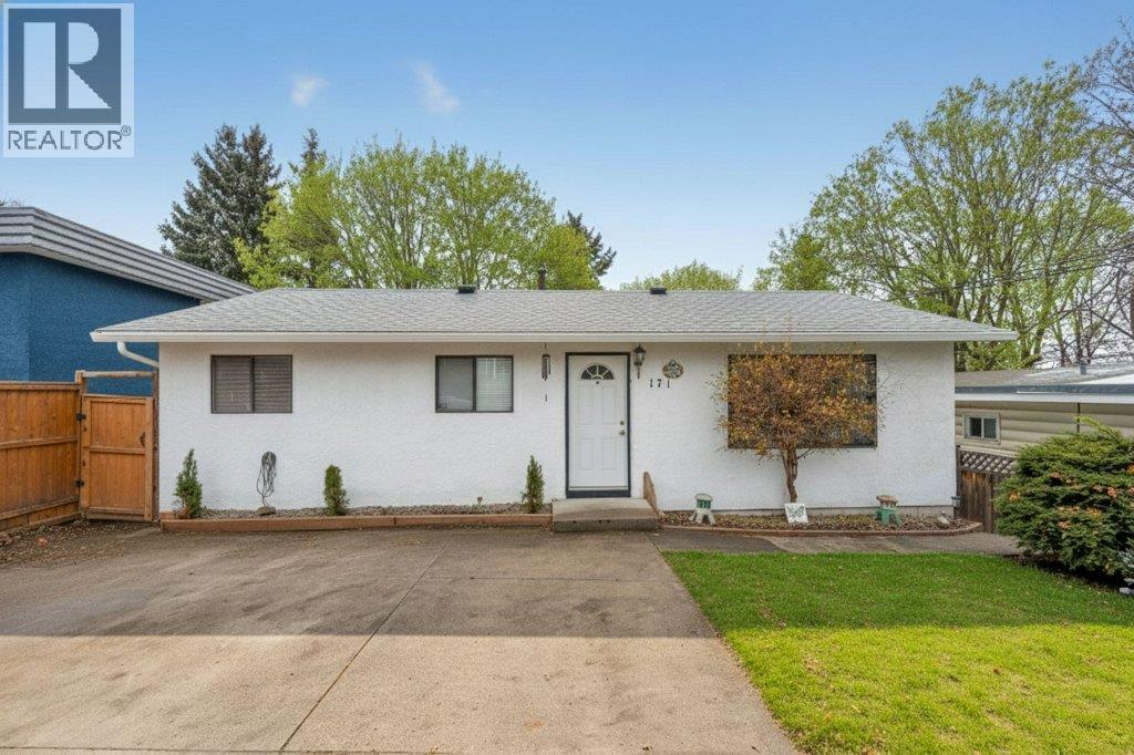 171 4 Street SE, Salmon Arm, British Columbia