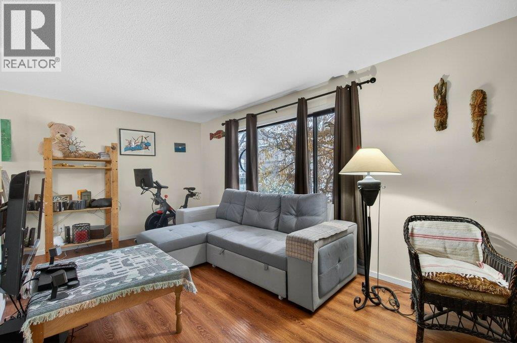 171 4 Street Se, Salmon Arm, British Columbia  V1E 1H7 - Photo 12 - 10370404