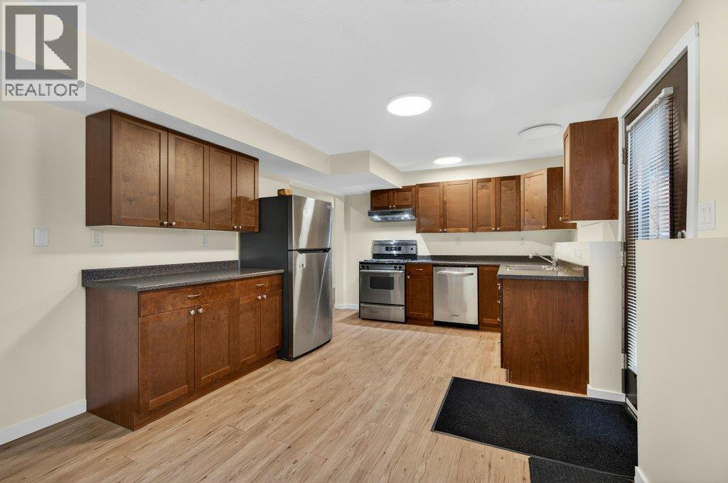 171 4 Street Se, Salmon Arm, British Columbia  V1E 1H7 - Photo 27 - 10370404