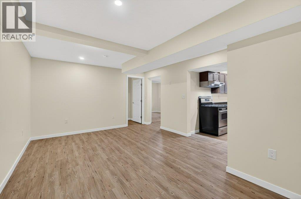 171 4 Street Se, Salmon Arm, British Columbia  V1E 1H7 - Photo 34 - 10370404