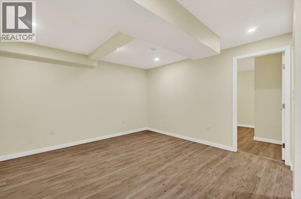 171 4 Street Se, Salmon Arm, British Columbia  V1E 1H7 - Photo 35 - 10370404