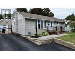 25 Valley Cres, Elliot Lake, Ca