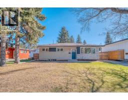 2715 63 Avenue SW, Calgary, Alberta