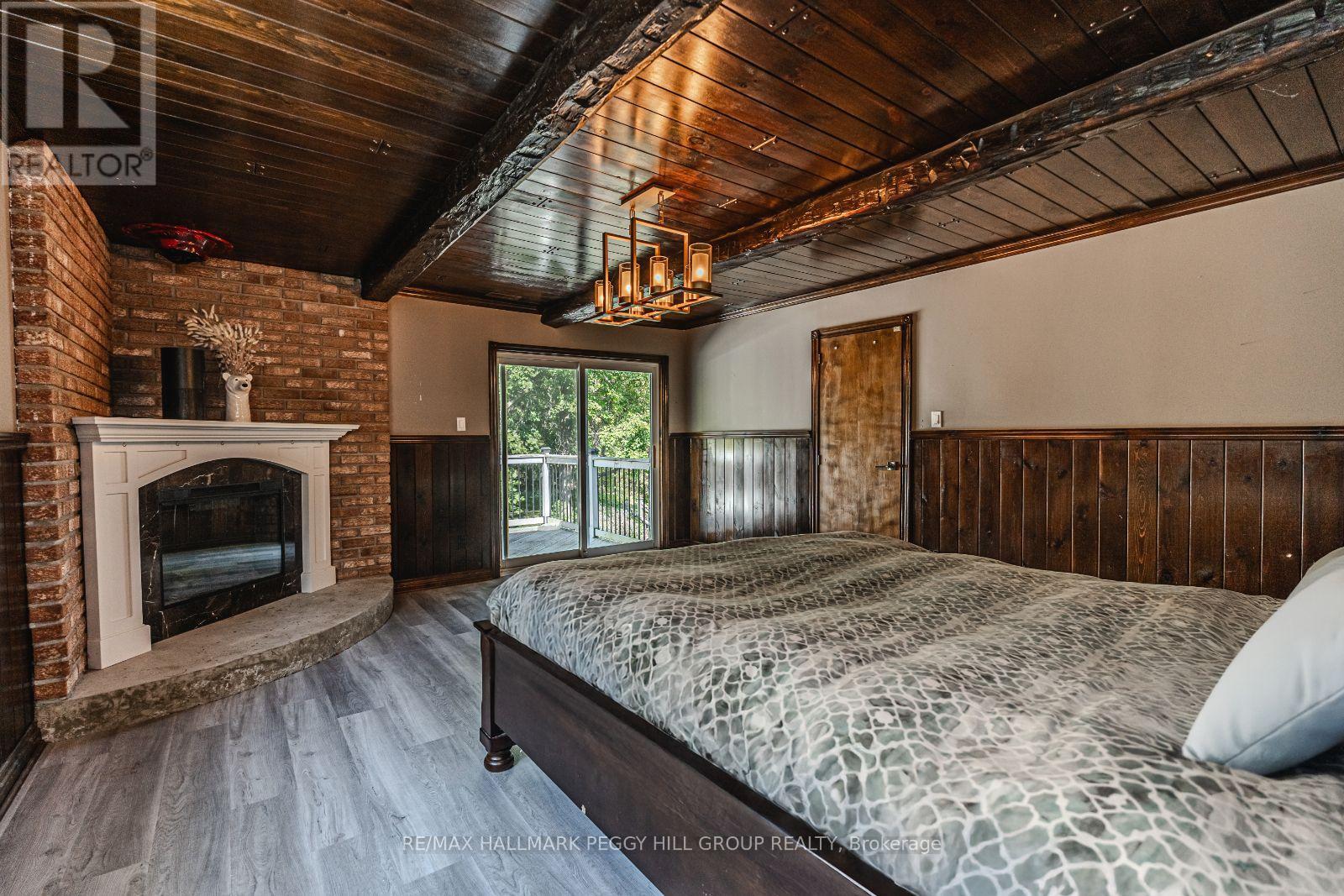 106 Musky Bay Road, Georgian Bay, Ontario  L0K 1S0 - Photo 11 - X12595048