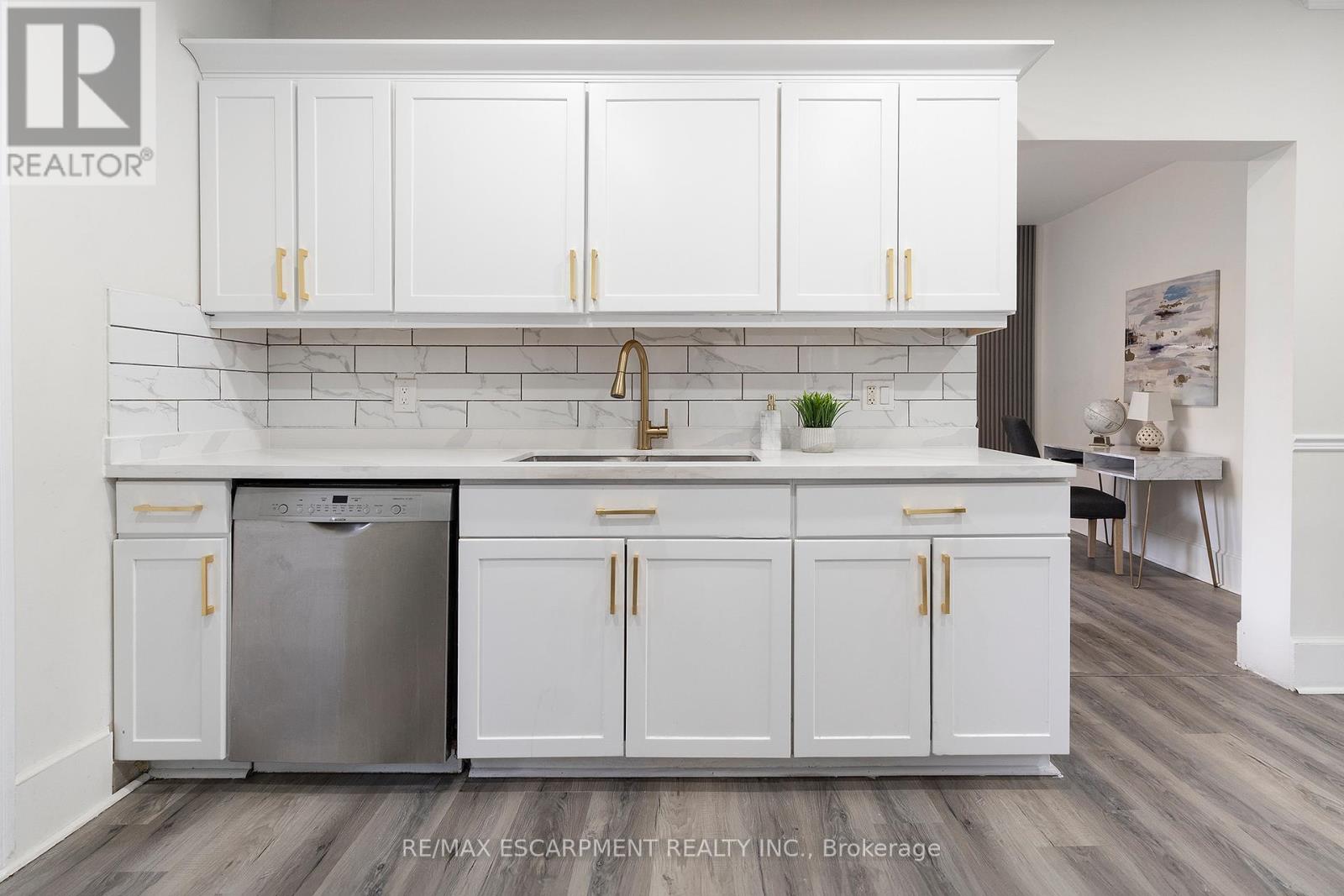 50 Stapleton Avenue, Hamilton, Ontario  L8H 3N5 - Photo 7 - X12595118