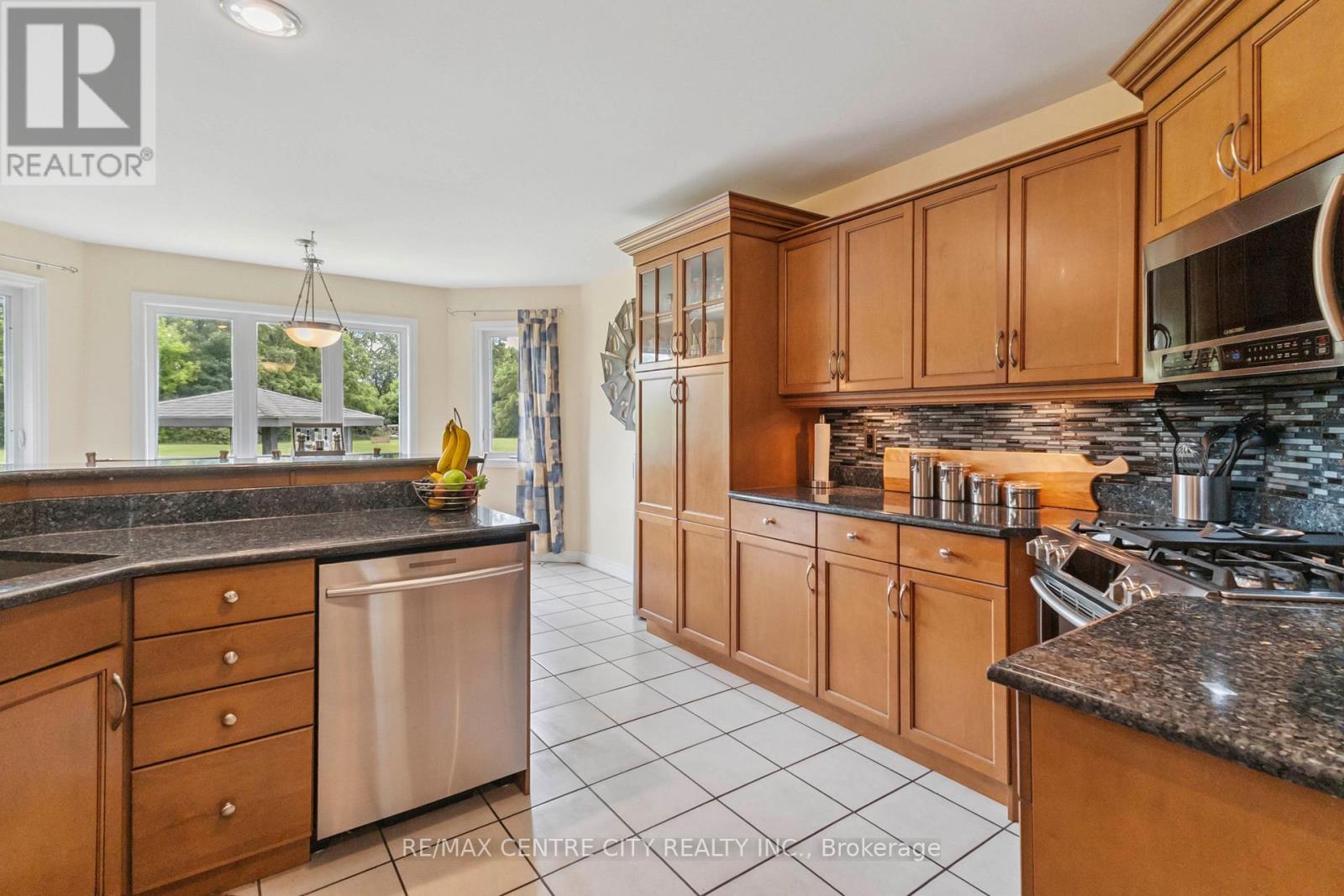 1839 Parkhurst Avenue, London East, Ontario  N5V 2C4 - Photo 12 - X12595204