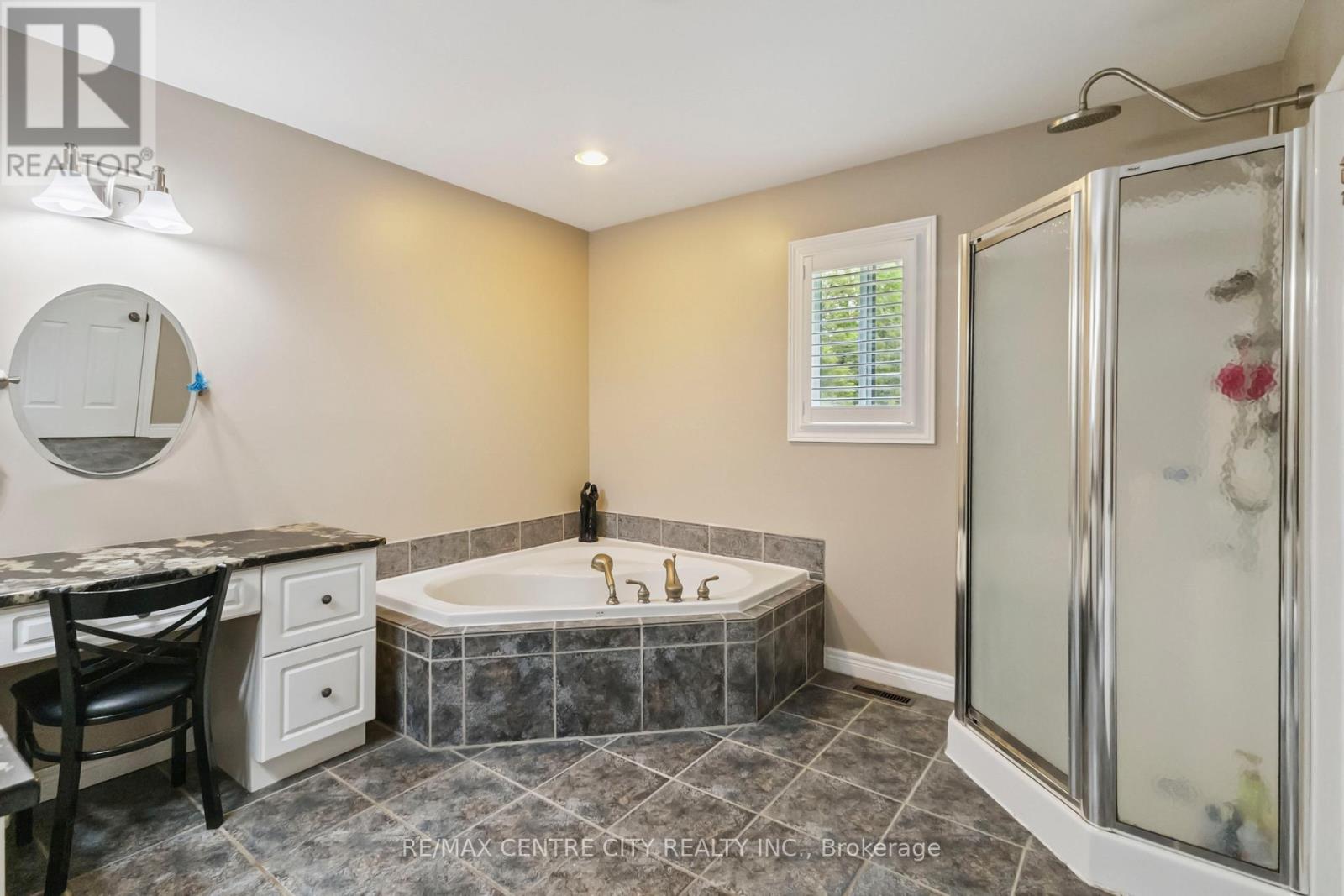 1839 Parkhurst Avenue, London East, Ontario  N5V 2C4 - Photo 25 - X12595204