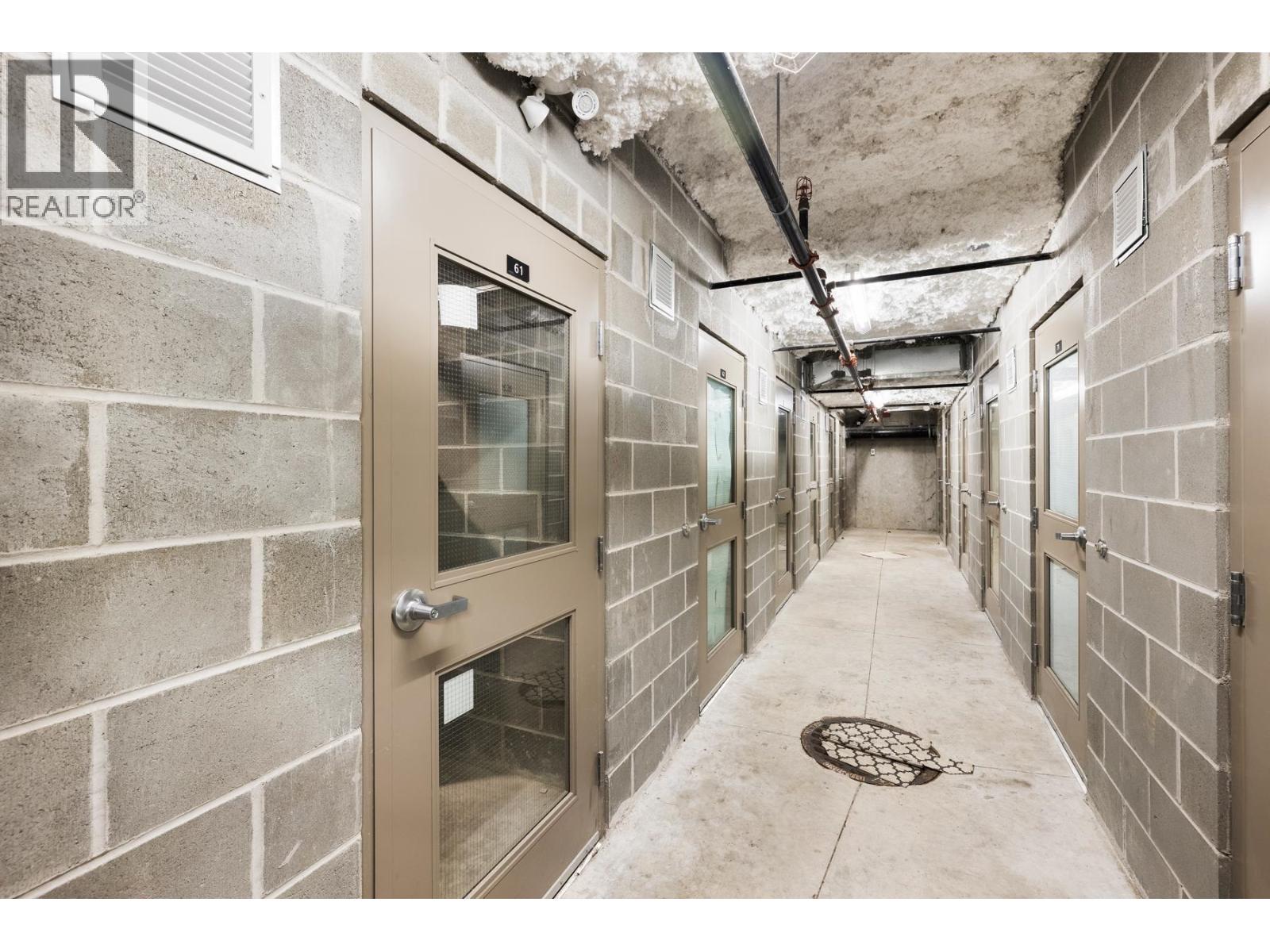 301 2632 Library Lane, North Vancouver, British Columbia  V7J 0B8 - Photo 11 - R3071539