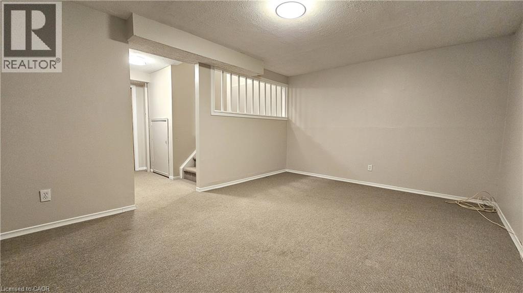 29 Folkstone Crescent, Kitchener, Ontario N2E 2T1 - Photo 20 - 40790326