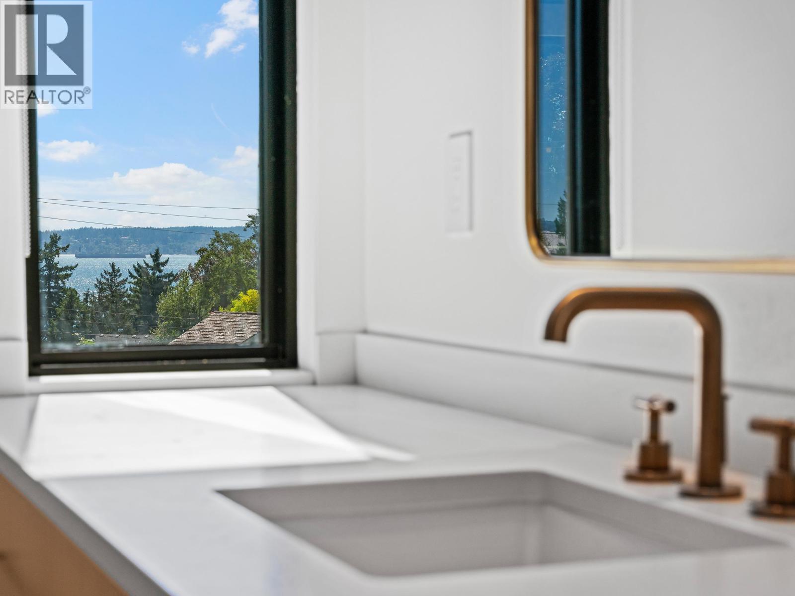 4701 Piccadilly South Road, West Vancouver, British Columbia  V7W 1J8 - Photo 14 - R3043854