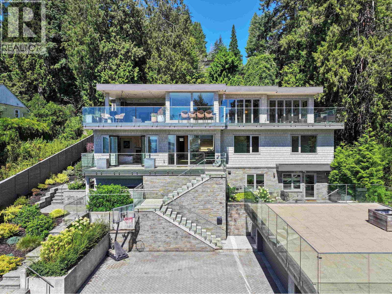 4701 Piccadilly South Road, West Vancouver, British Columbia  V7W 1J8 - Photo 2 - R3043854