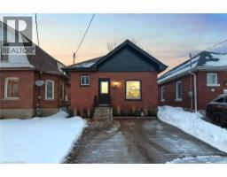 12 CARLYLE Street 2071 - Old West Brant