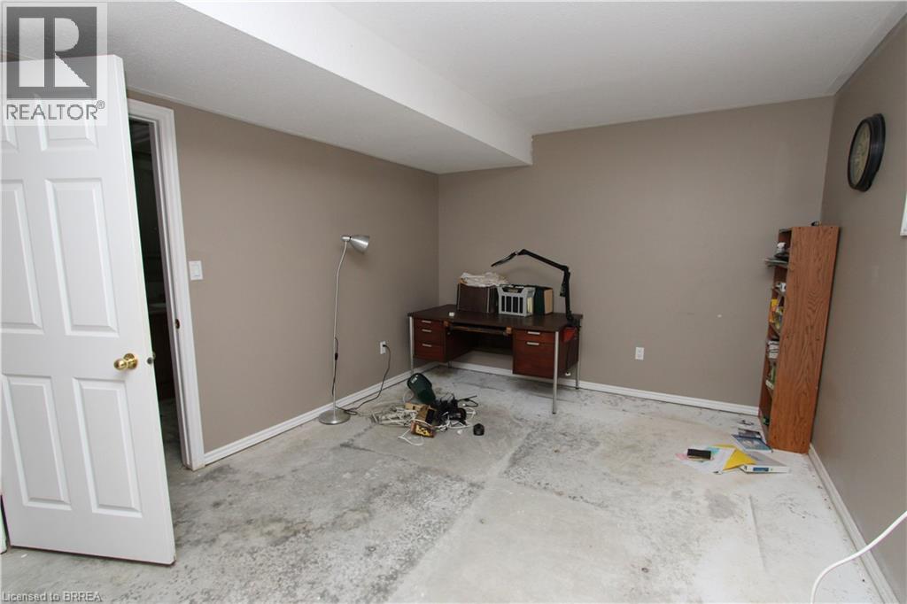 4 Dowden Avenue, Brantford, Ontario  N3T 6N5 - Photo 32 - 40791776