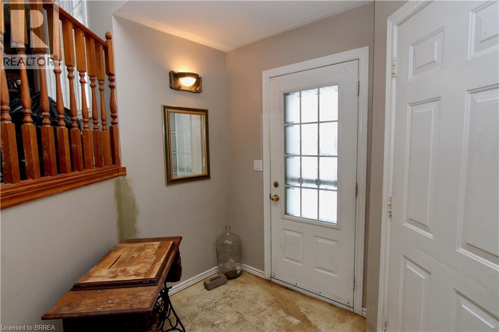 4 Dowden Avenue, Brantford, Ontario  N3T 6N5 - Photo 5 - 40791776