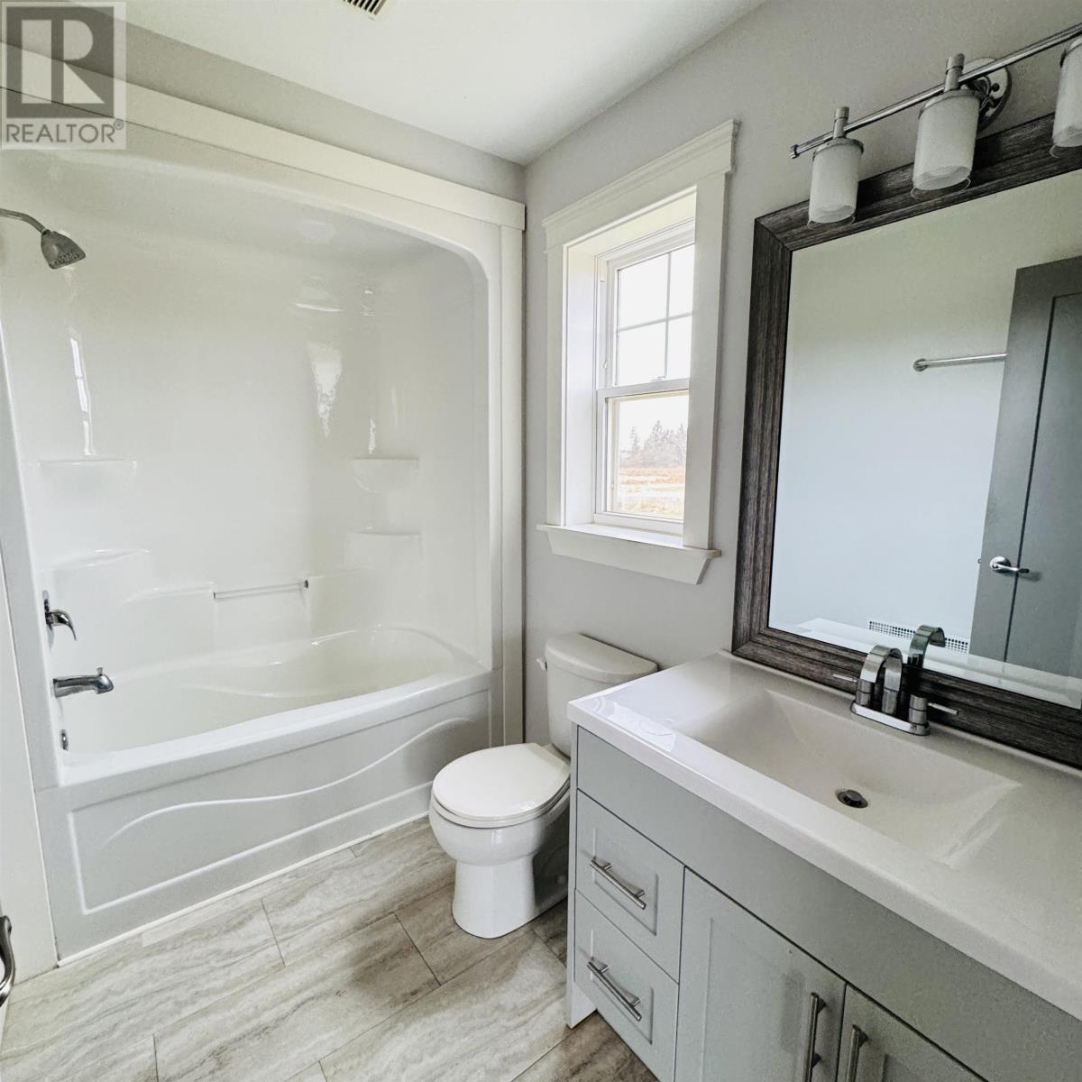 241 Darrach Avenue, Summerside, Prince Edward Island  C1N 0L1 - Photo 16 - 202528942