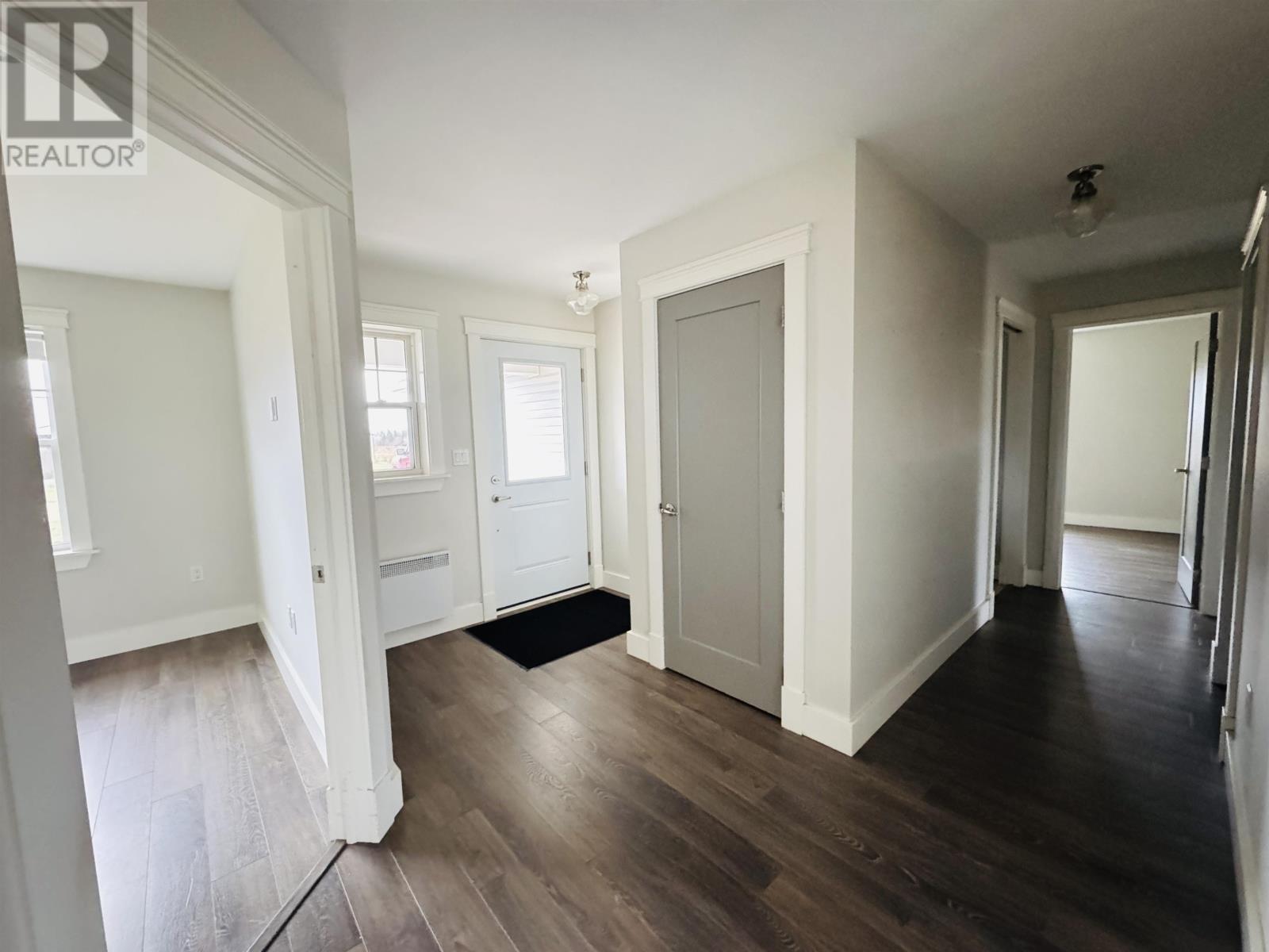 241 Darrach Avenue, Summerside, Prince Edward Island  C1N 0L1 - Photo 5 - 202528942