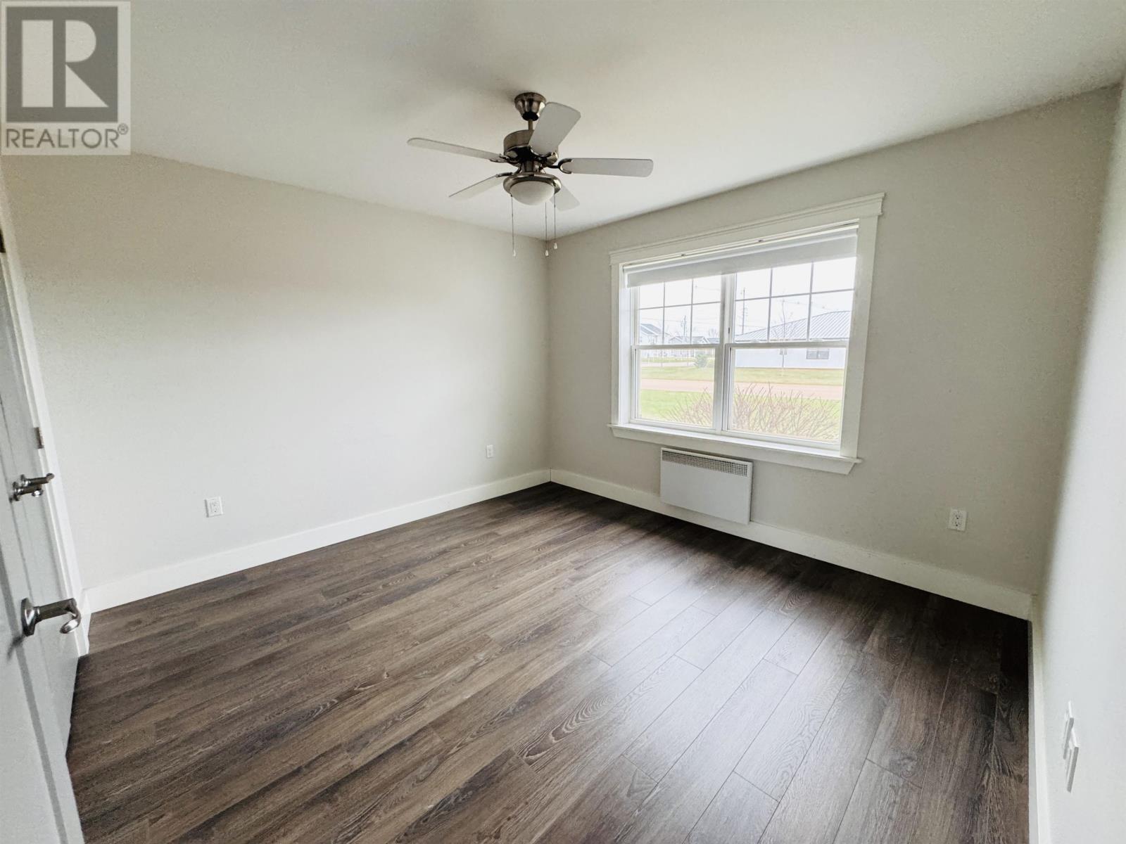 241 Darrach Avenue, Summerside, Prince Edward Island  C1N 0L1 - Photo 6 - 202528942