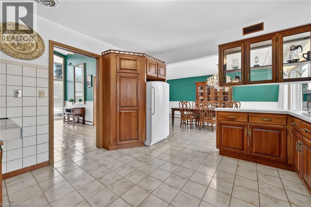 16 Southill Drive, Hamilton, Ontario L9A 3K5 - Photo 12 - 40791435