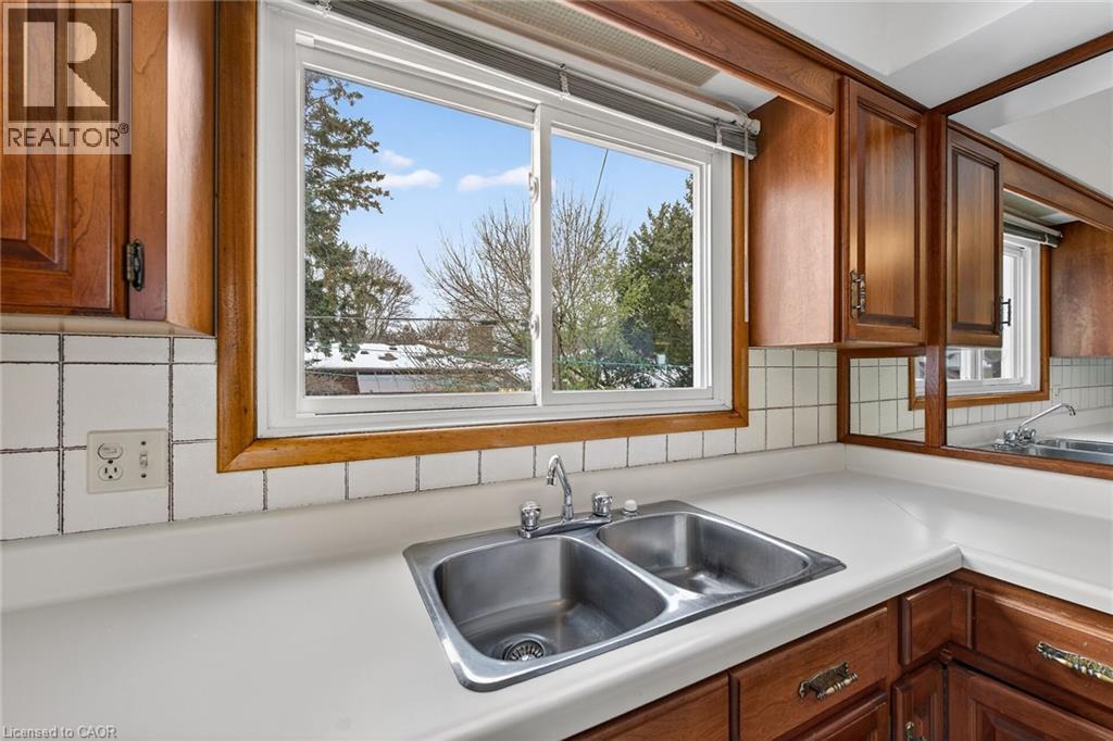 16 Southill Drive, Hamilton, Ontario L9A 3K5 - Photo 15 - 40791435