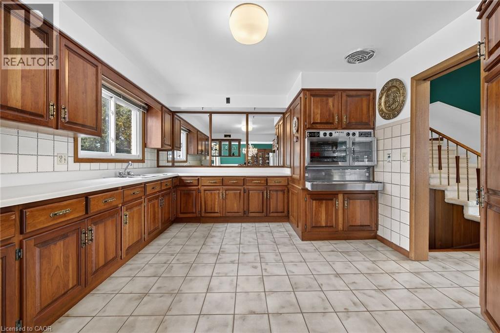 16 Southill Drive, Hamilton, Ontario L9A 3K5 - Photo 10 - 40791435