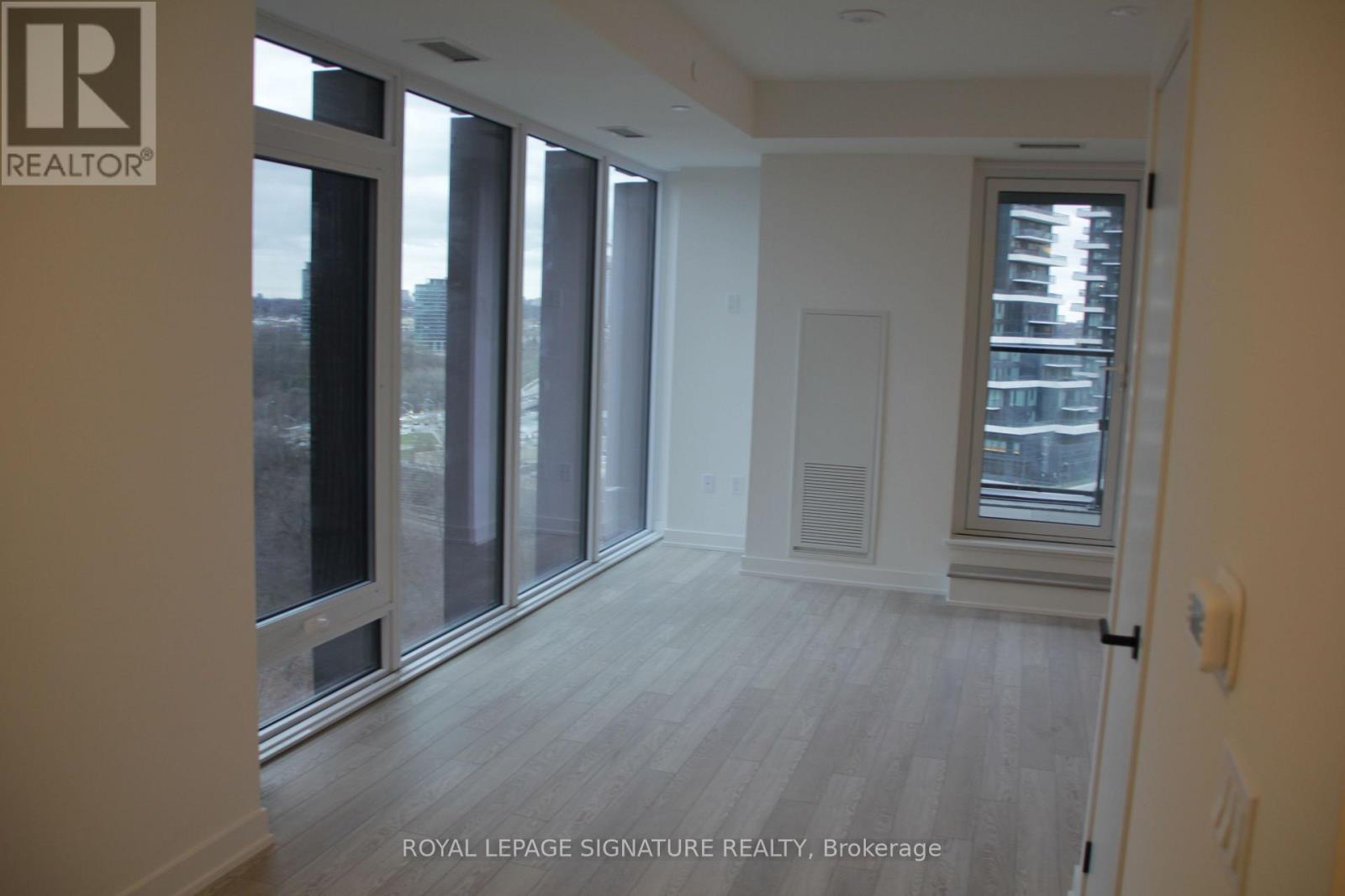 1014 - 1 Quarrington Lane, Toronto, Ontario M3C 0S4 - Photo 11 - C12595234