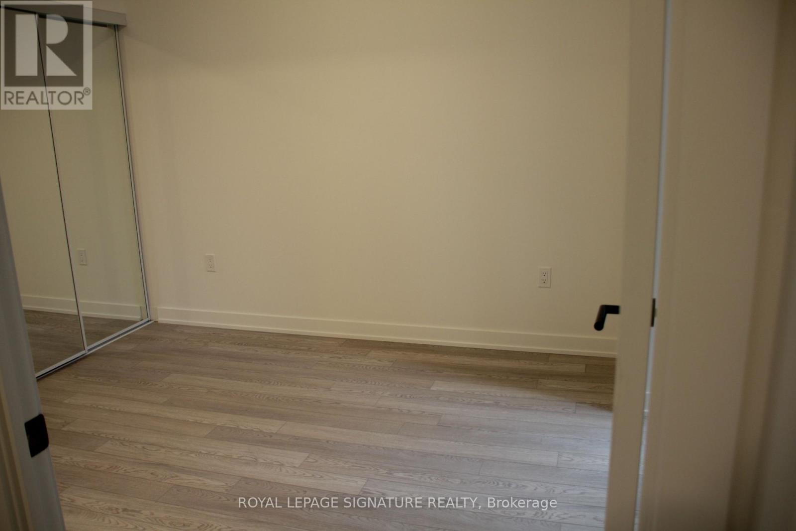 1014 - 1 Quarrington Lane, Toronto, Ontario M3C 0S4 - Photo 6 - C12595234