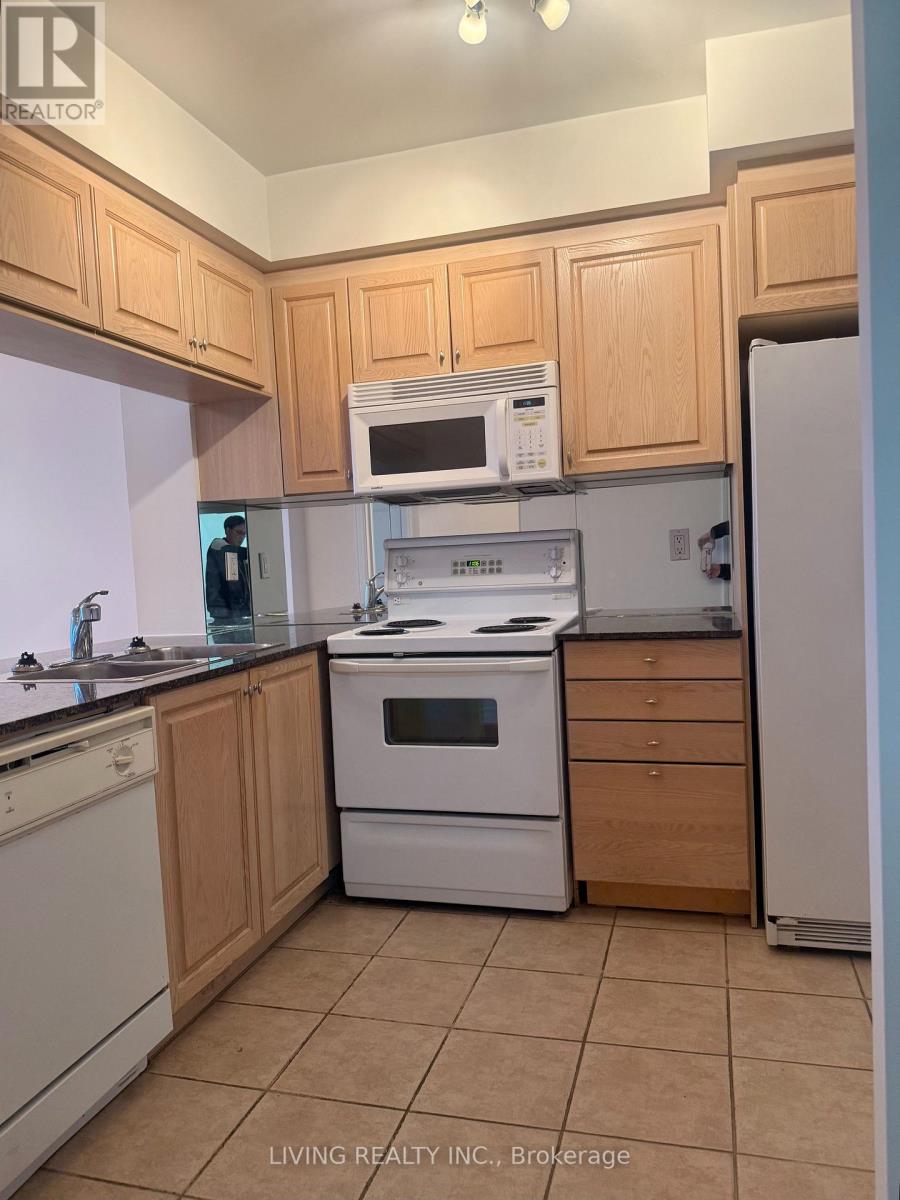 302 - 18 William Carson Crescent, Toronto, Ontario  M2P 2G6 - Photo 8 - C12590838