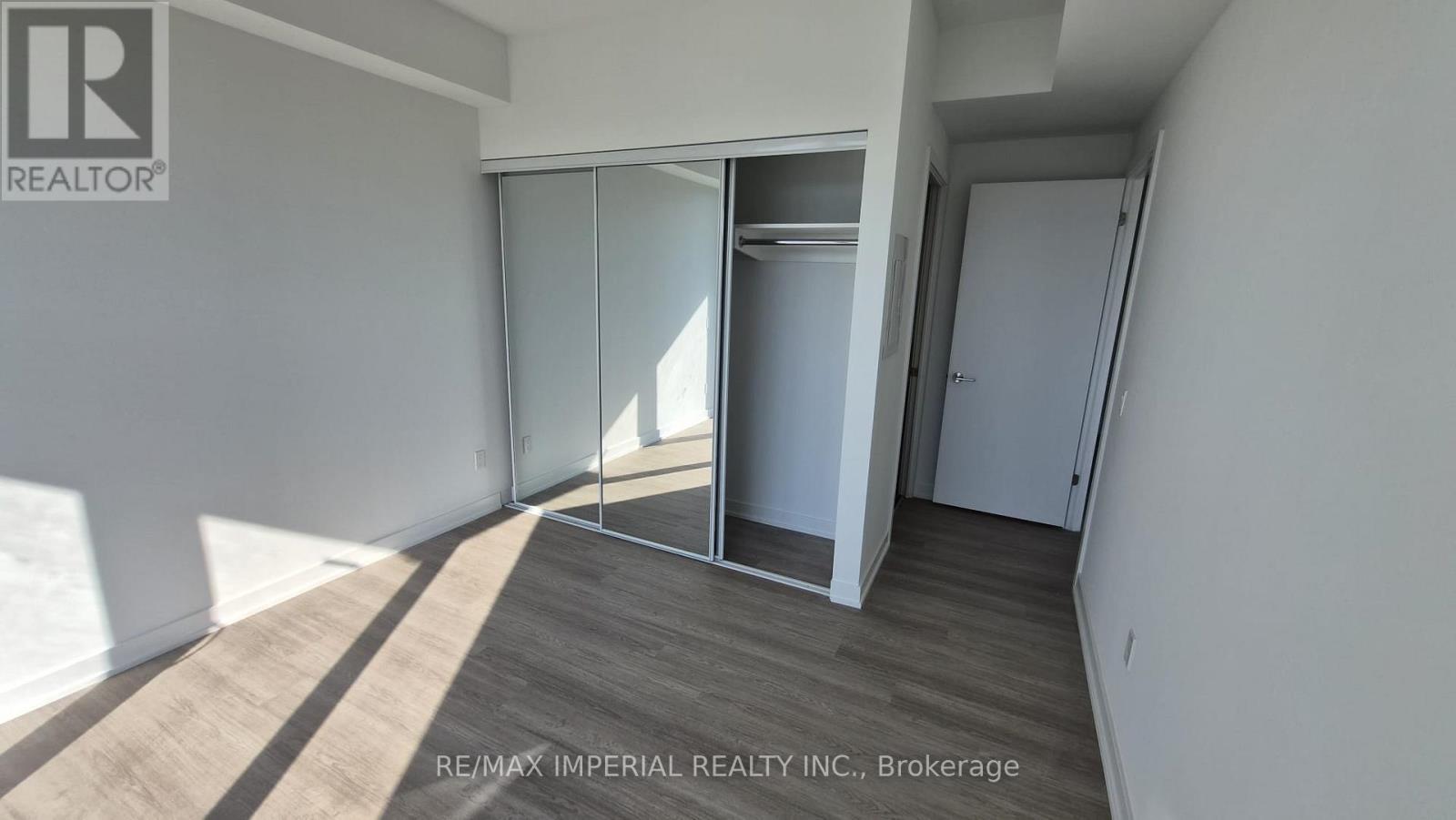 819 - 8188 Yonge Street S, Vaughan (Uplands), Ontario  L4J 0M2 - Photo 7 - N12566256