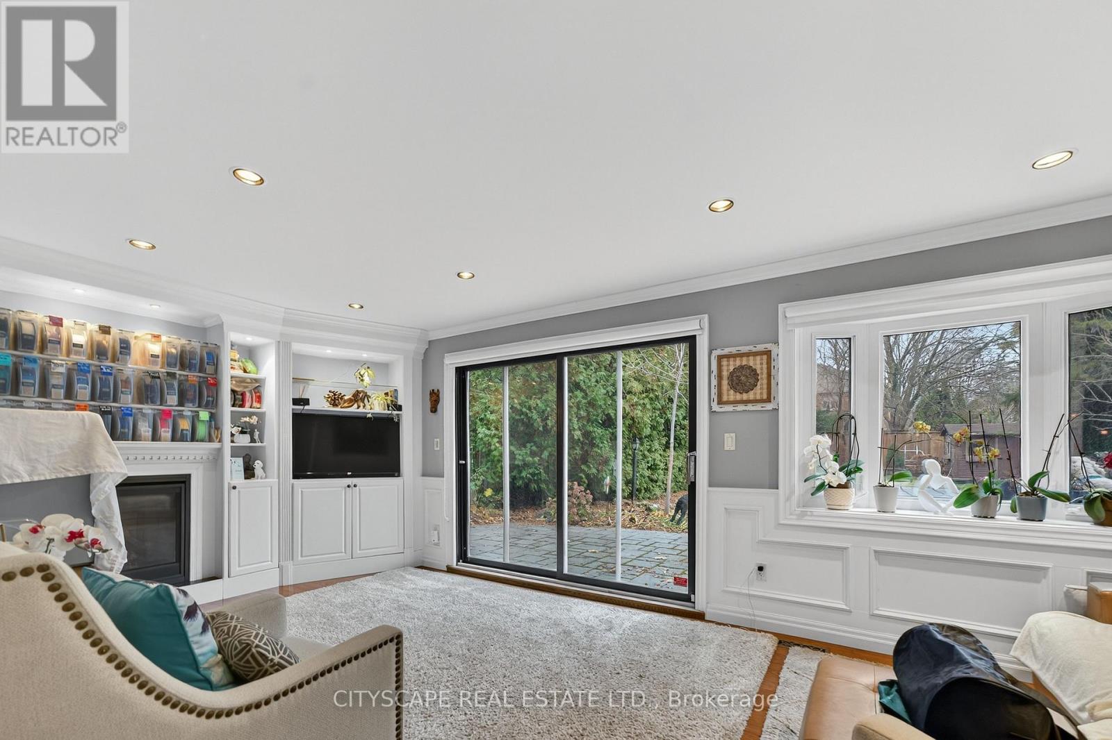 195 Wilton Street, Burlington, Ontario  L7N 1V8 - Photo 11 - W12595022