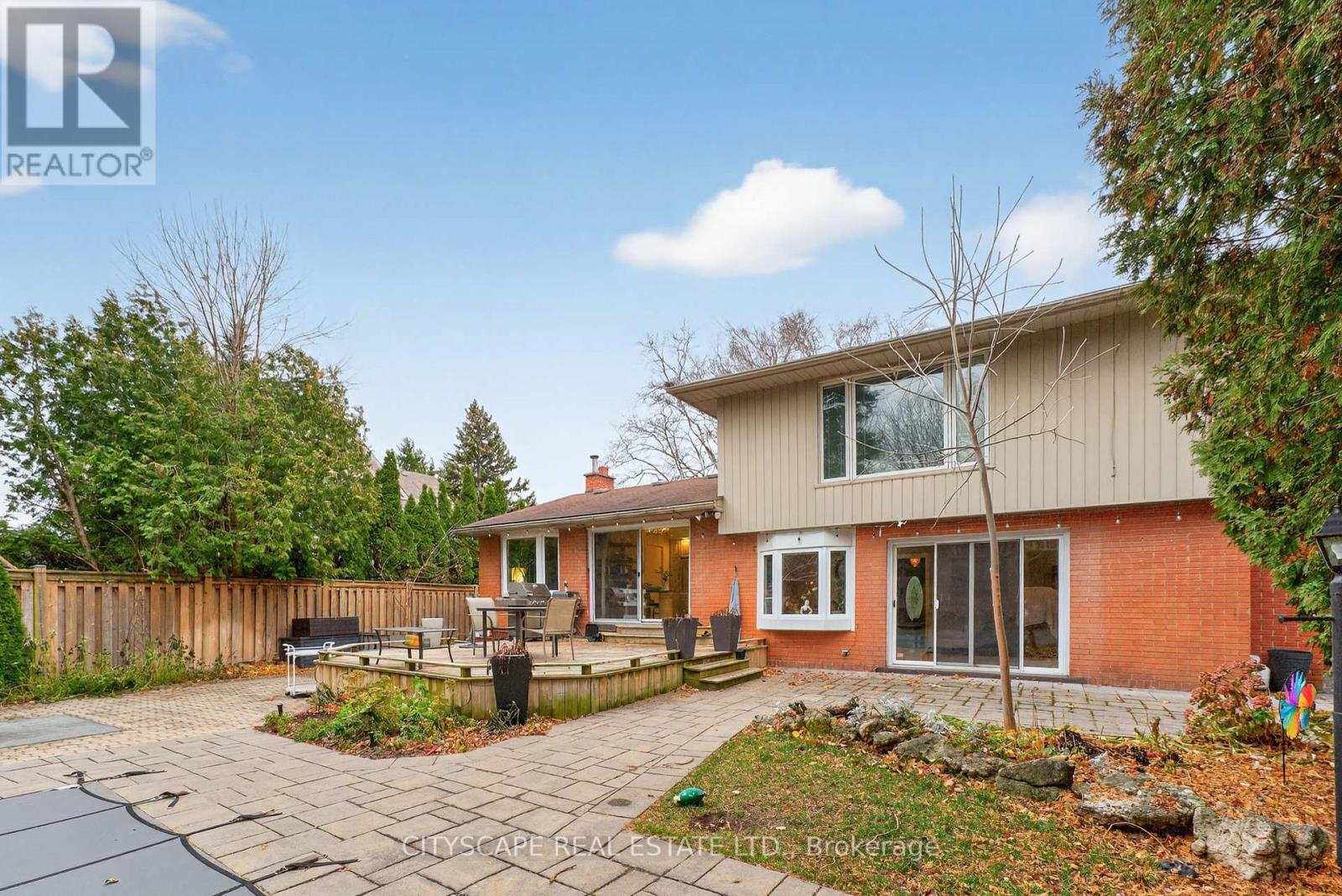 195 Wilton Street, Burlington, Ontario  L7N 1V8 - Photo 4 - W12595022