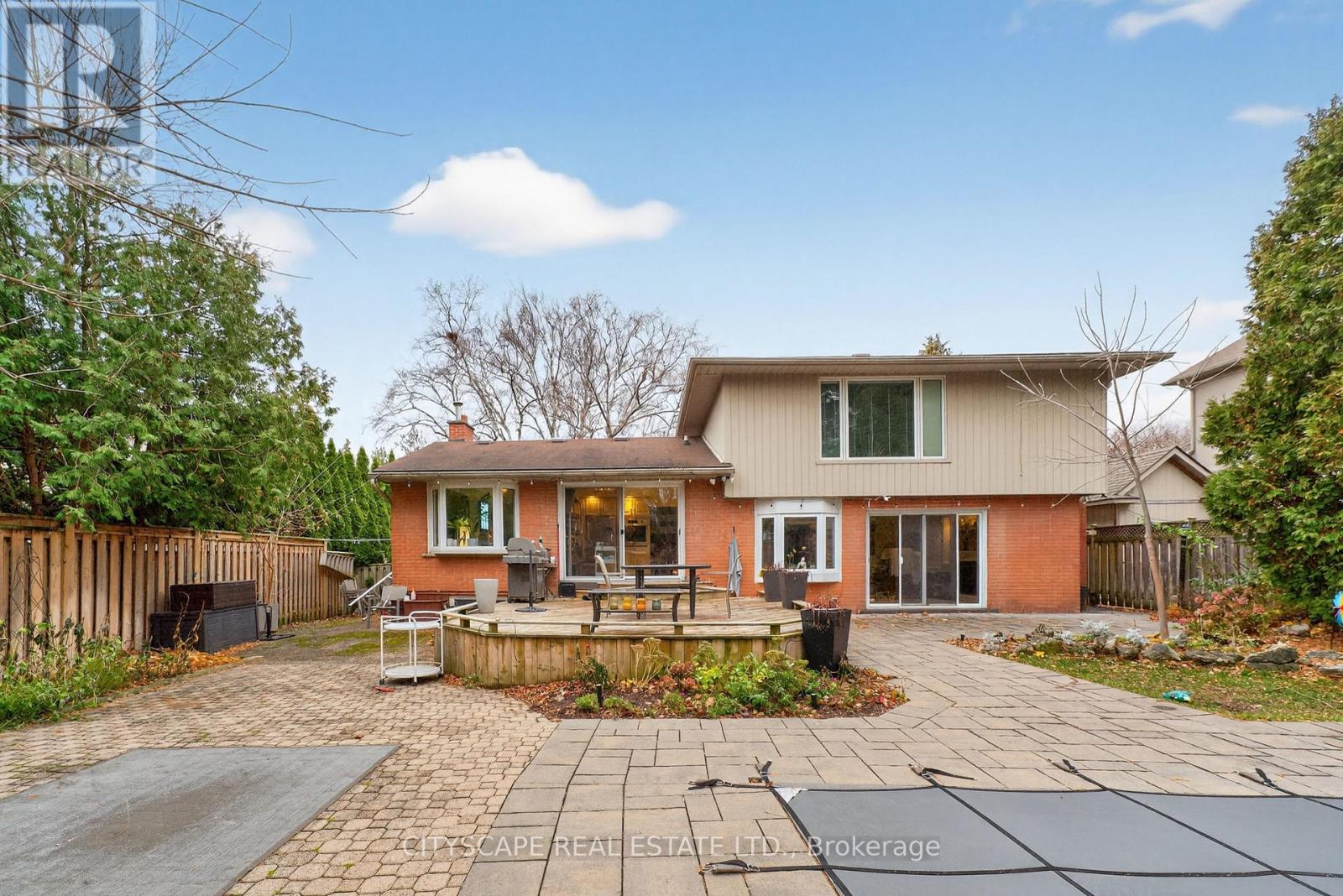 195 Wilton Street, Burlington, Ontario  L7N 1V8 - Photo 8 - W12595022