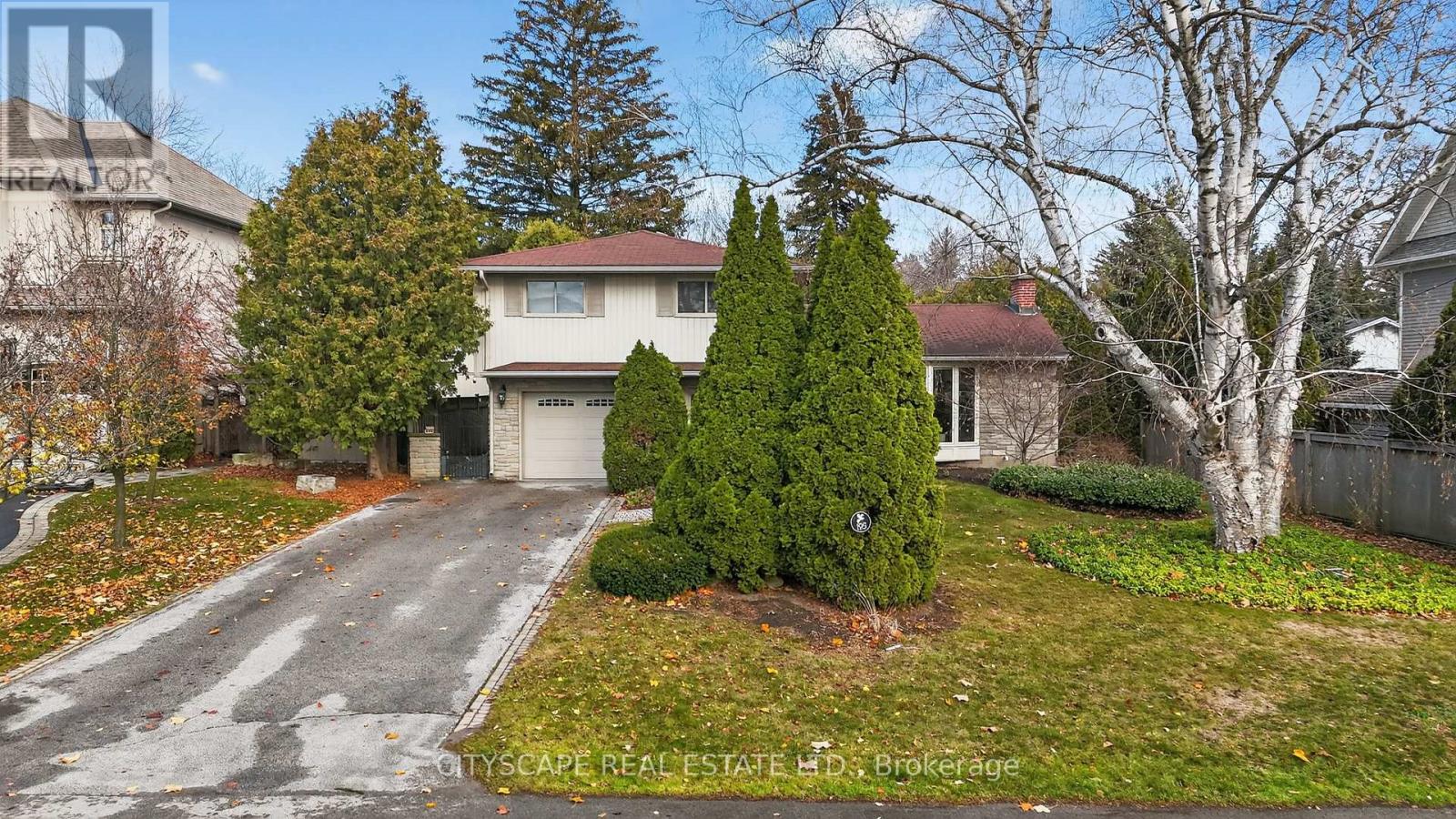 195 Wilton Street, Burlington, Ontario  L7N 1V8 - Photo 2 - W12595022